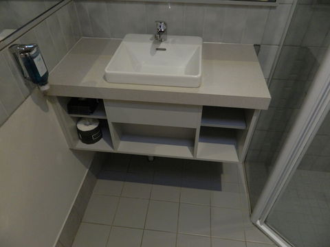 Werribee Motel & Apartments - Mackay Tourism 4