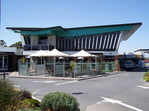 Highlander Hotel - Mackay Tourism 1