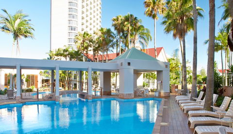 Crowne Plaza Surfers Paradise, An IHG Hotel - Mackay Tourism 1