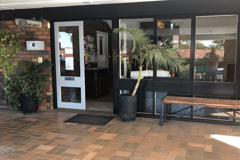 Matador Motor Inn - Mackay Tourism 1