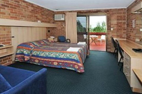Windsor Terrace Motel - Mackay Tourism 0
