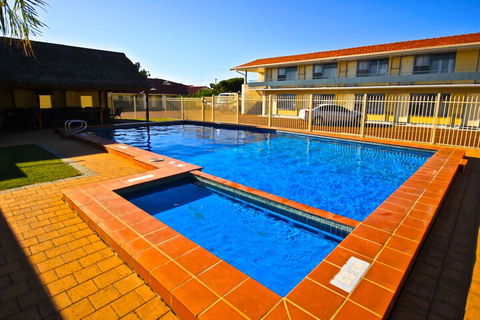 Bunbury Apartment Motel - Mackay Tourism 4