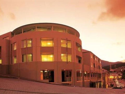 Salamanca Terraces - Mackay Tourism 0