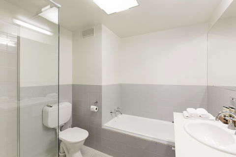 Old Woolstore Apartment Hotel - Mackay Tourism 4