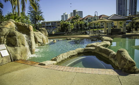 Paradise Island Resort - Mackay Tourism 0