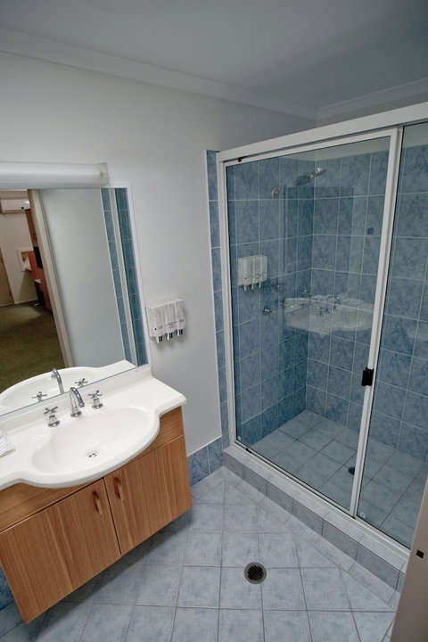 Centrepoint Motor Inn - Mackay Tourism 4