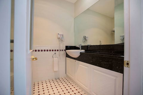 Quality Hotel Bentinck - Mackay Tourism 6