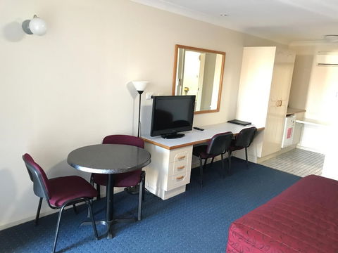 Orange Motor Lodge - Mackay Tourism 3
