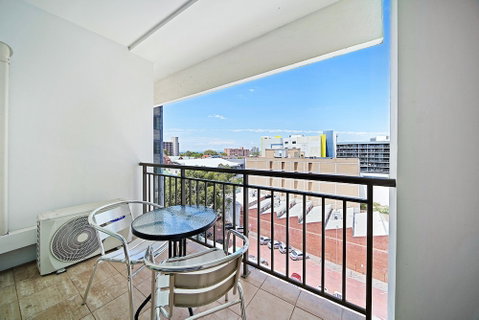 All Suites Perth - Mackay Tourism 6