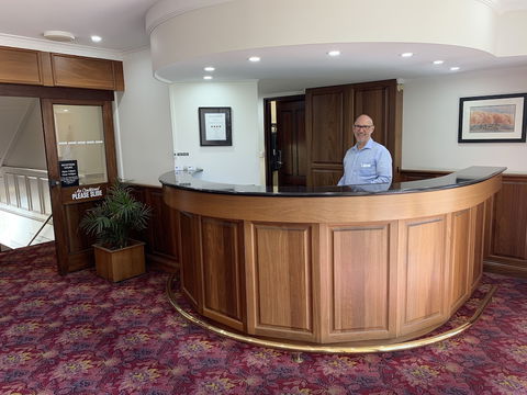 Ensenada Motor Inn And Suites - Mackay Tourism 0
