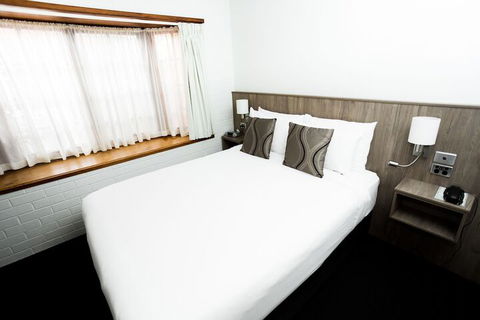 Bay Hotel Apartments - Mackay Tourism 6