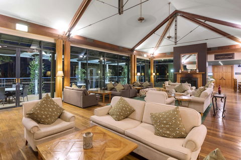 Oaks Cypress Lakes Resort - Mackay Tourism 1