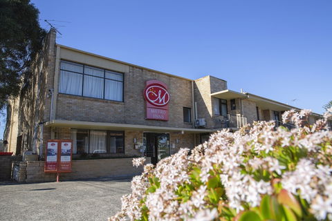 Metro Inn Ryde - Mackay Tourism 1