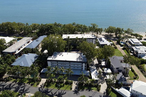 Agincourt Beachfront Apartments - Mackay Tourism 1