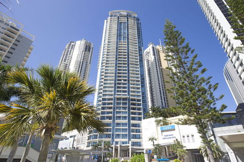 Mantra Towers Of Chevron - Mackay Tourism 0
