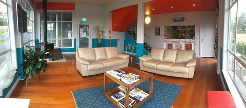 Waterfront Lodge Motel - Mackay Tourism 6