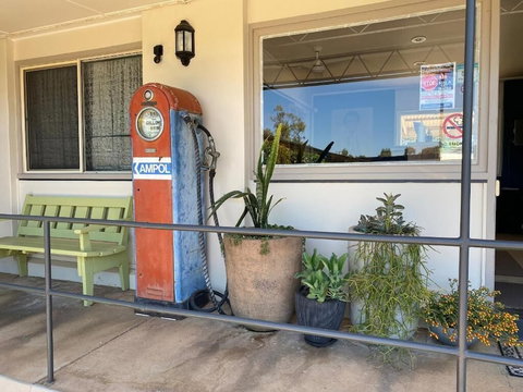 Ben Hall Motor Inn - Mackay Tourism 6