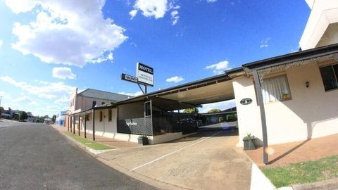 Ben Hall Motor Inn - Mackay Tourism 4