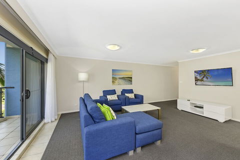 Flynns Beach Resort - Mackay Tourism 5