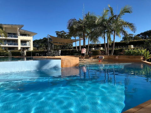 Boathouse Resort Tea Gardens - Mackay Tourism 4