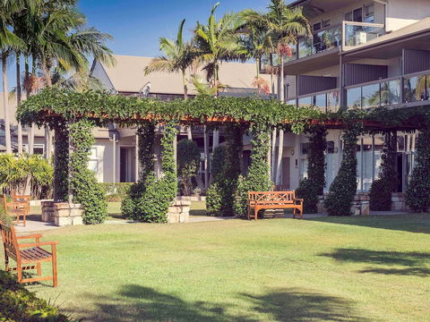 Mercure Clear Mountain Lodge - Mackay Tourism 1
