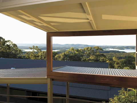 Mercure Clear Mountain Lodge - Mackay Tourism 0