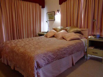 Kadina Bed & Breakfast - Mackay Tourism 0