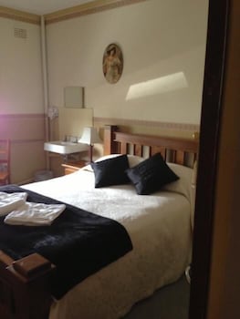 Walcha Royal Accommodation - Mackay Tourism 4