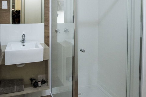 Restaway Holiday Units - Mackay Tourism 7