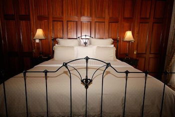Carlyle House B & B - Mackay Tourism 4