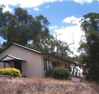 Riesling Country Cottages - Mackay Tourism