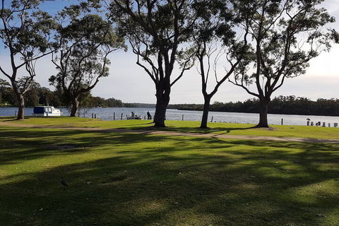 Bentley Waterfront Motel & Cottages - Mackay Tourism 2