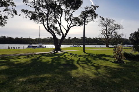 Bentley Waterfront Motel & Cottages - Mackay Tourism 1