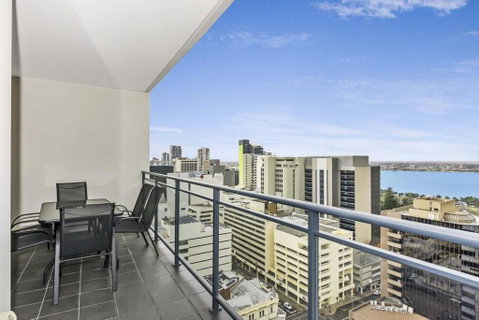 Astra Apartments Perth Zenith - Mackay Tourism 5