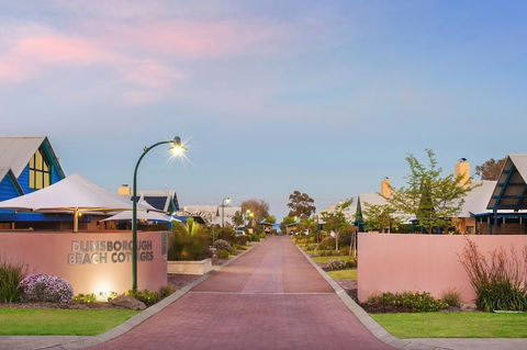 Dunsborough Beach Cottages - Mackay Tourism 5