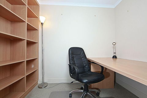 Accommodate Canberra - The Avenue - Mackay Tourism 0