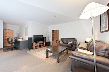 Accommodate Canberra - The Avenue - Mackay Tourism 3