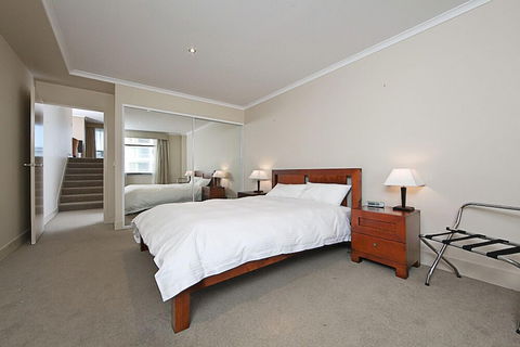 Accommodate Canberra - The Avenue - Mackay Tourism 2