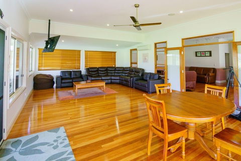 Radiance On Lyra - Mackay Tourism 5