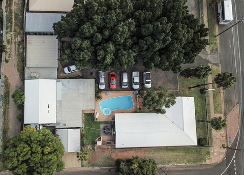 Darling River Motel - Mackay Tourism 2