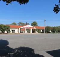 Bishops Lodge Narrandera - Mackay Tourism