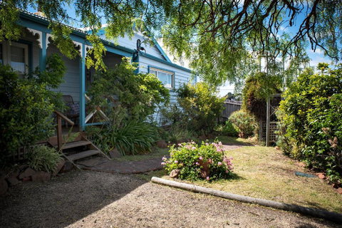 Pettit Cottage - Mackay Tourism 1