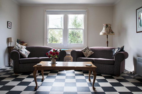 Pettit Cottage - Mackay Tourism 3