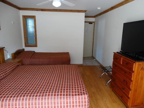 Brooklyn Motel - Mackay Tourism 1