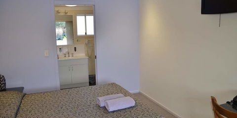 Warwick Motor Inn - Mackay Tourism 5