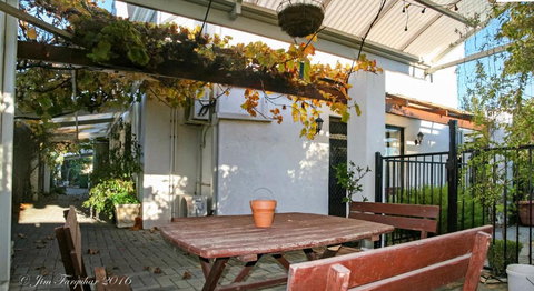 Aarn House B & B Airport Accommodation - Mackay Tourism 6