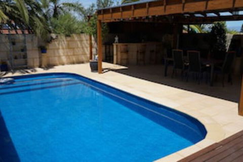 Ocean Reef Homestay - Mackay Tourism 0