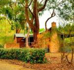 Cedarwood Cottage - Mackay Tourism