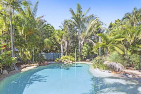 Fairlight Tweed Coast Holidays  - Mackay Tourism 0