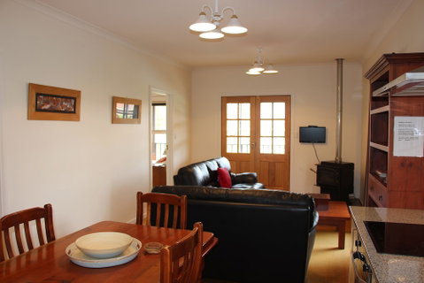 Albany Beachside Accommodation - Mackay Tourism 1
